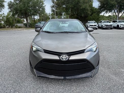 Used 2019 Toyota Corolla LE FWD image 2