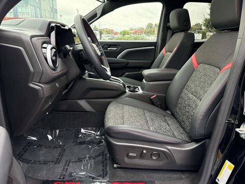 Used 2023 Chevrolet Colorado Z71 w/ Z71 Convenience Package 2 image 23