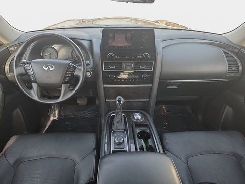 Certified 2024 INFINITI QX80 Luxe image 9