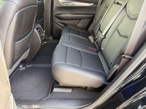 Certified 2023 Cadillac XT5 Luxury w/ LPO, Floor Liner Package image 12