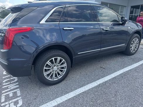Used 2018 Cadillac XT5 Luxury w/ Driver Awareness Package image 5
