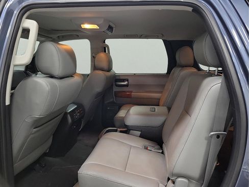 Certified 2019 Toyota Sequoia Platinum AWD/4WD image 7