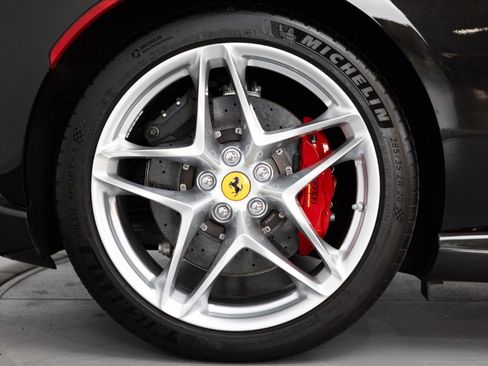 Certified 2021 Ferrari Roma image 15