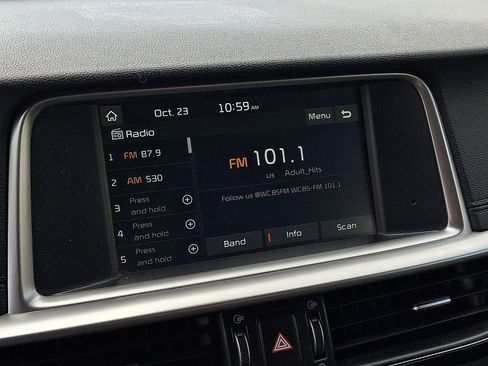 Used 2020 Kia Optima S image 16