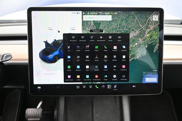 Used 2023 Tesla Model Y Long Range AWD/4WD image 23