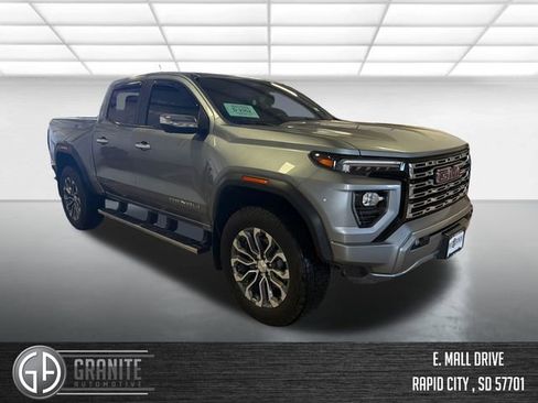 Used 2023 GMC Canyon Denali AWD/4WD image 8