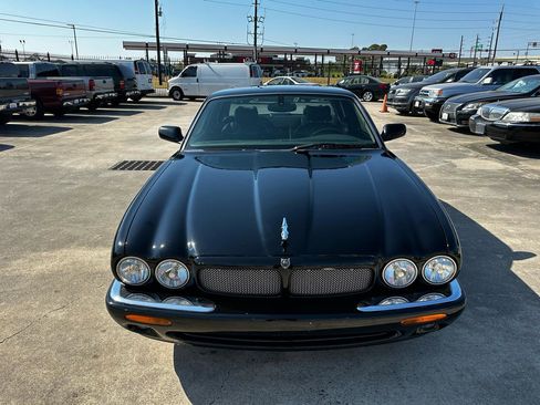 Used 2003 Jaguar XJ8 RWD image 9