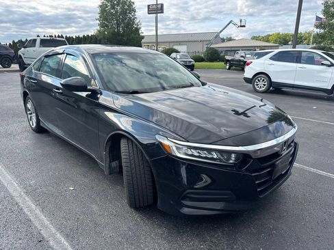 Used 2018 Honda Accord LX image 3
