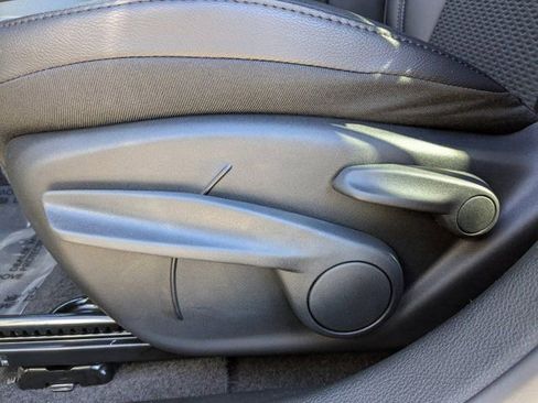 New 2026 Jeep Compass Latitude image 19