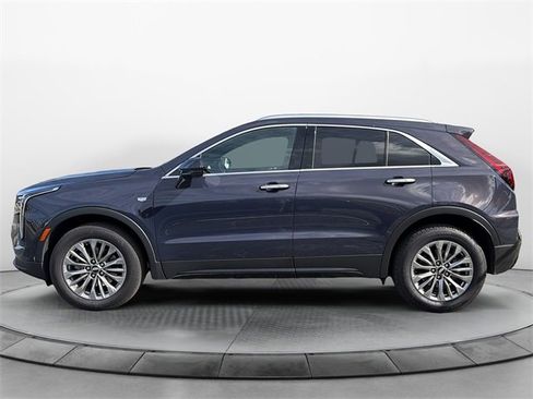 Used 2025 Cadillac XT4 Premium Luxury image 1