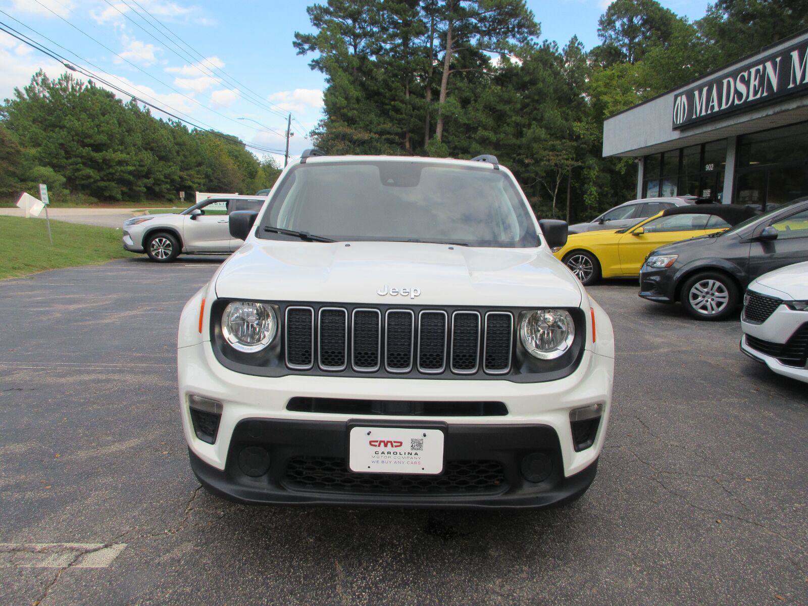 Used 2022 Jeep Renegade Sport w/ Sport Appearance Group FWD image 2