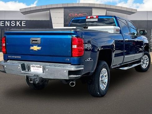 Used 2018 Chevrolet Silverado 2500 LTZ w/ LTZ Plus Package image 3