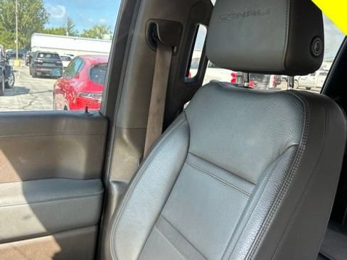 Used 2021 GMC Sierra 1500 Denali AWD/4WD image 7