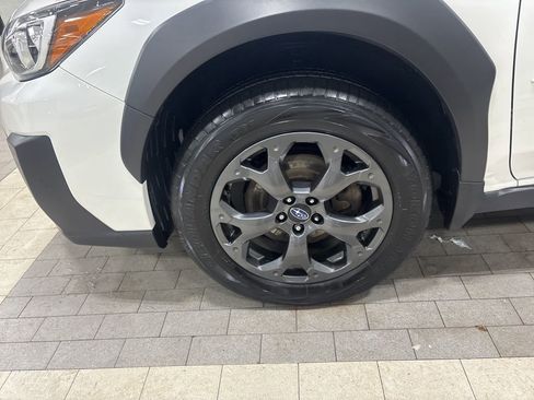Used 2021 Subaru Crosstrek 2.5i Sport w/ Moonroof Package image 17