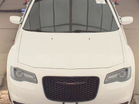 Used 2022 Chrysler 300 S image 2