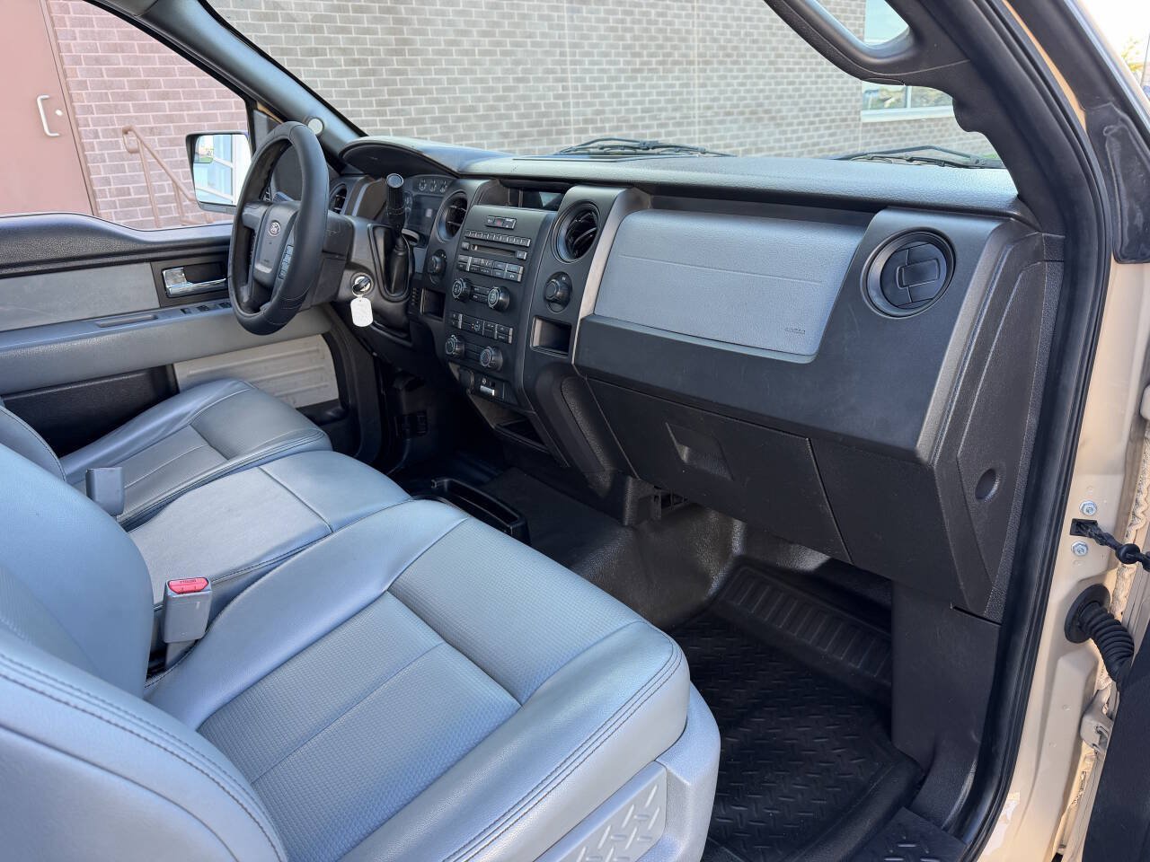 Used 2014 Ford F150 XL w/ Equipment Group 101A Mid AWD/4WD image 25