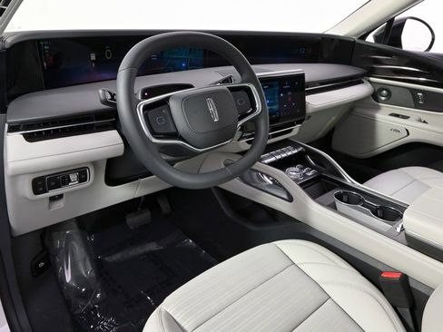 New 2026 Lincoln Nautilus Reserve w/ Jet Appearance Package image 12