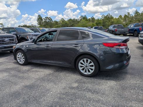 Used 2017 Kia Optima LX FWD image 6