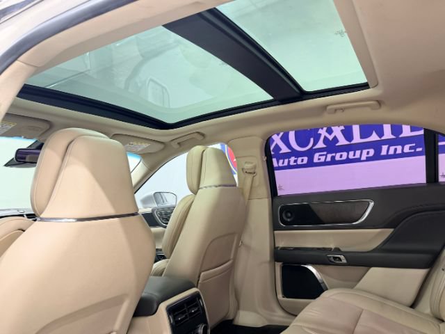 Used 2017 Lincoln Continental Reserve w/ Technology Package AWD/4WD image 18