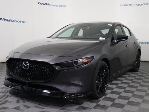 New 2026 MAZDA MAZDA3 Hatchback w/Premium Plus Pkg image 8