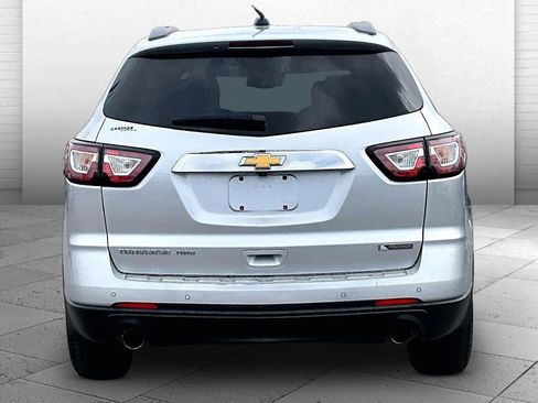Used 2017 Chevrolet Traverse Premier AWD/4WD image 3