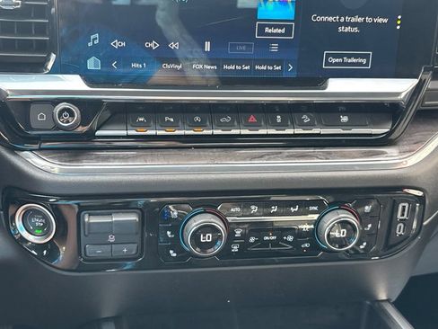 Used 2025 Chevrolet Silverado 1500 LTZ w/ Z71 Off-Road Package AWD/4WD image 15