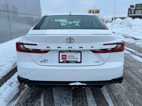 Used 2025 Toyota Camry SE w/ Convenience Package image 38