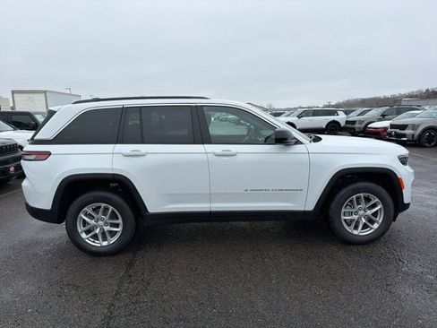 New 2026 Jeep Grand Cherokee Laredo X image 2