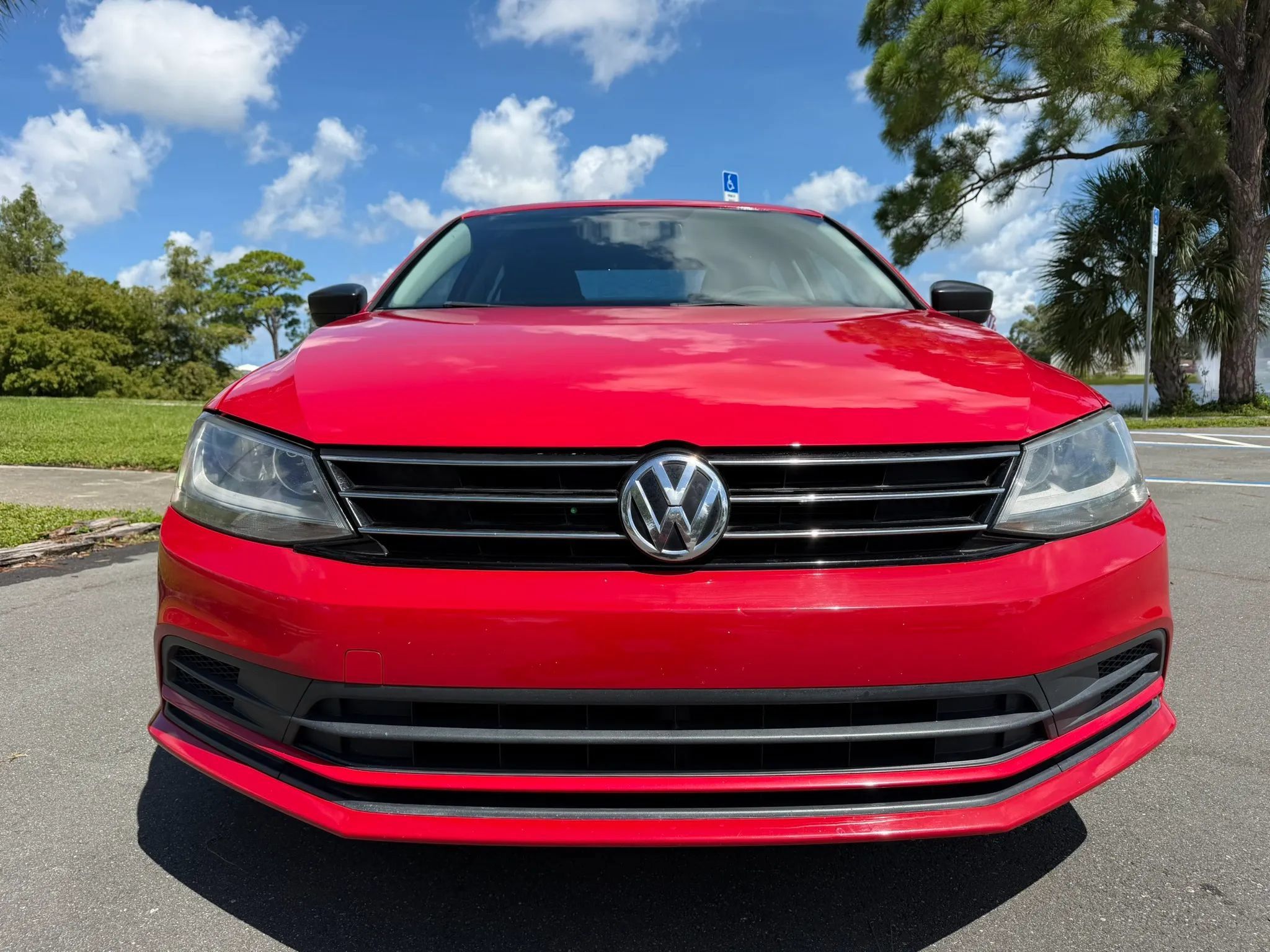 Used 2015 Volkswagen Jetta SE FWD image 2