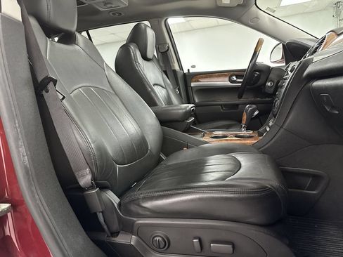 Used 2010 Buick Enclave CXL AWD/4WD image 19