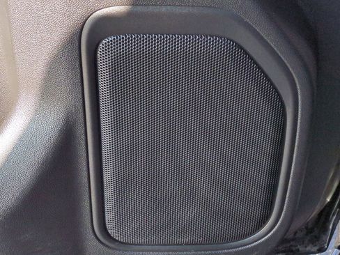 Used 2021 GMC Sierra 1500 AT4 image 35