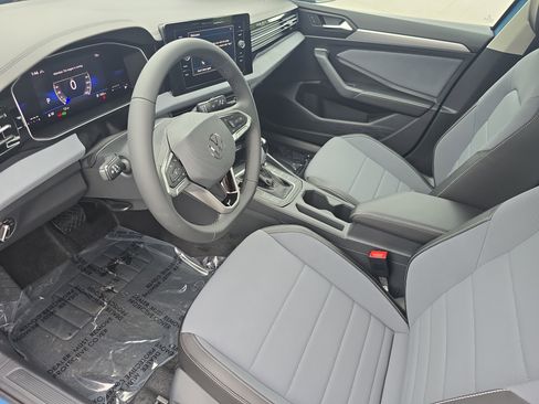 New 2026 Volkswagen Jetta SE image 15