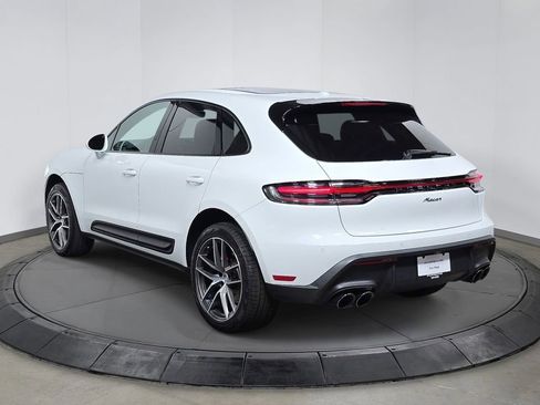 Certified 2023 Porsche Macan AWD/4WD image 3