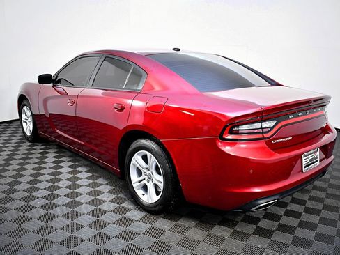 Used 2018 Dodge Charger SXT image 11