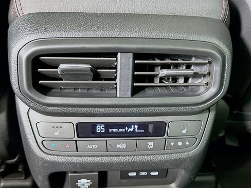 Certified 2025 Honda Pilot Black Edition image 25