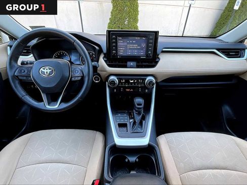 Used 2021 Toyota RAV4 XLE w/ Convenience Package image 16