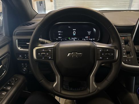 Used 2024 Chevrolet Tahoe Z71 w/ Luxury Package image 17