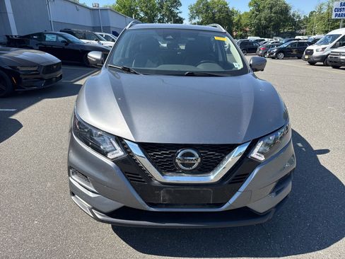 Used 2022 Nissan Rogue Sport SV w/ Technology Package AWD/4WD image 2