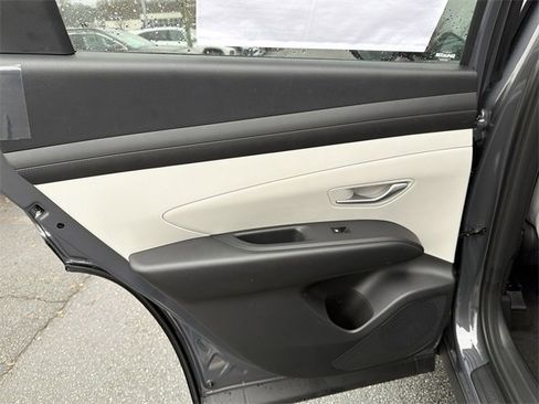 New 2026 Hyundai Tucson SEL image 22