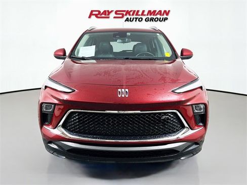 Used 2024 Buick Encore GX Sport Touring image 2