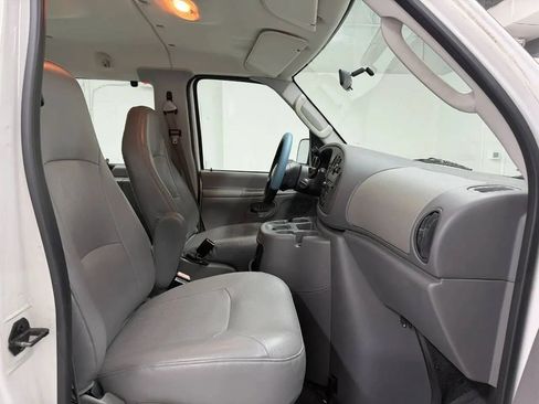 Used 2003 Ford E-350 and Econoline 350 XL RWD image 10