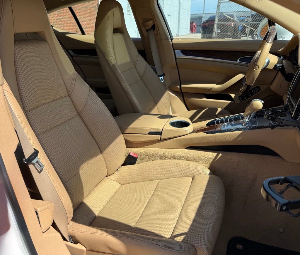 Used 2010 Porsche Panamera 4S AWD/4WD image 28