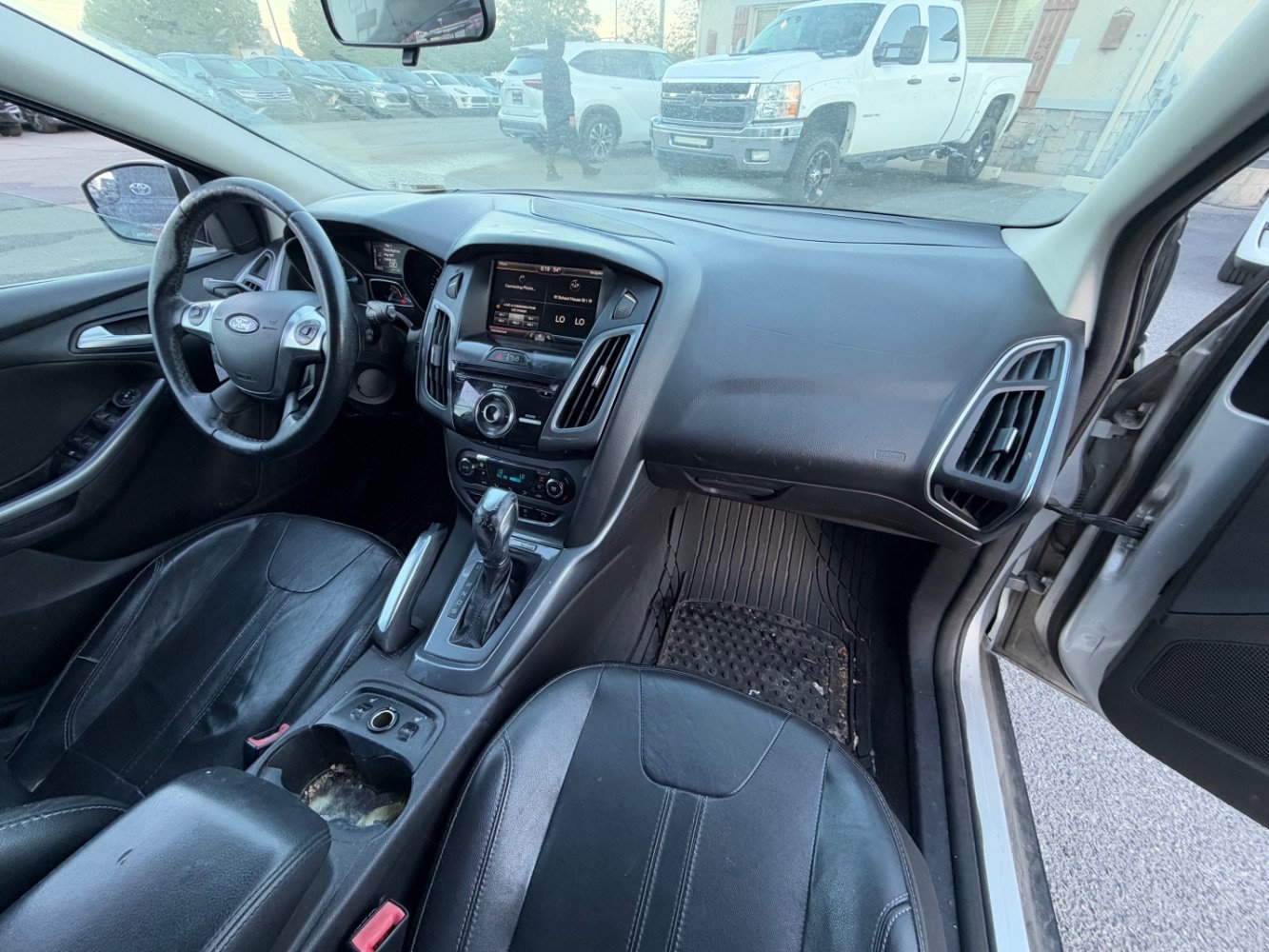 Used 2013 Ford Focus Titanium w/ Titanium Handling Pkg FWD image 10