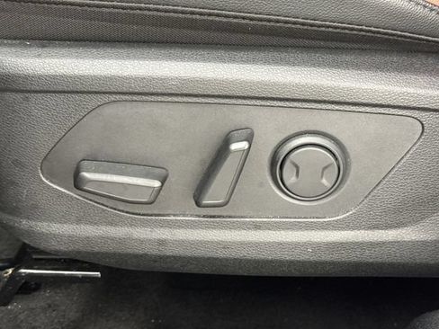 Certified 2025 Kia Sportage SX FWD image 13