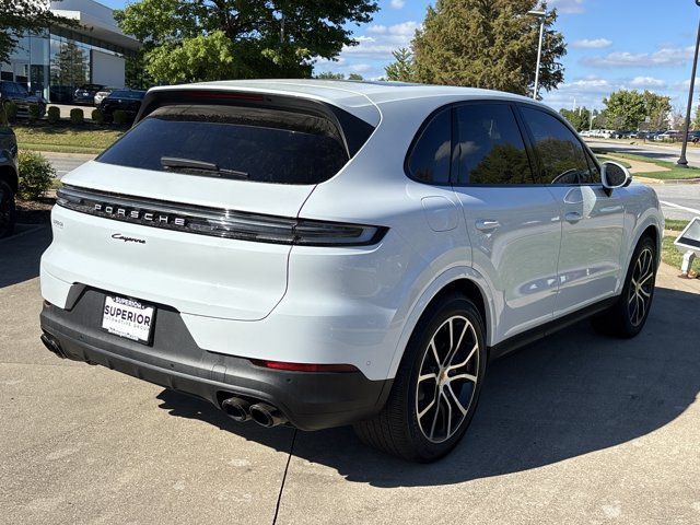 Used 2024 Porsche Cayenne AWD/4WD image 3