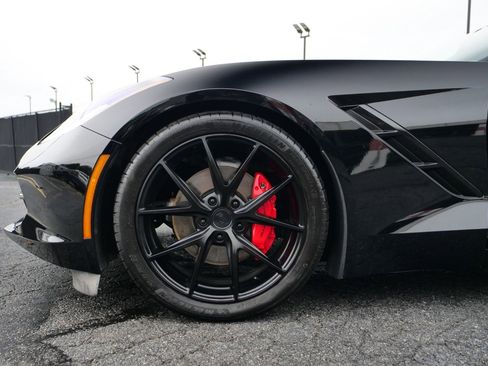 Used 2017 Chevrolet Corvette Stingray Coupe w/ 1LT RWD image 27