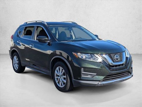 Used 2018 Nissan Rogue SV FWD image 3