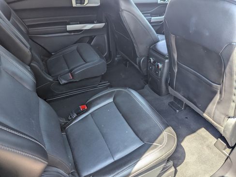 Used 2022 Ford Explorer Limited RWD image 13