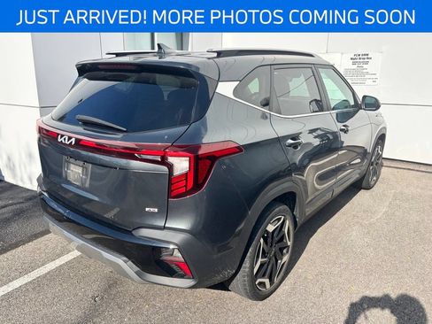 Used 2024 Kia Seltos SX w/ SX Sunroof Package AWD/4WD image 4