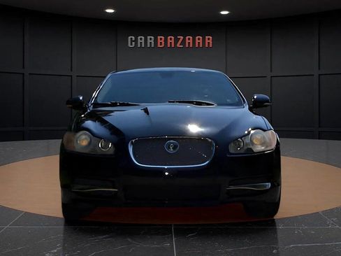 Used 2010 Jaguar XF Premium image 2